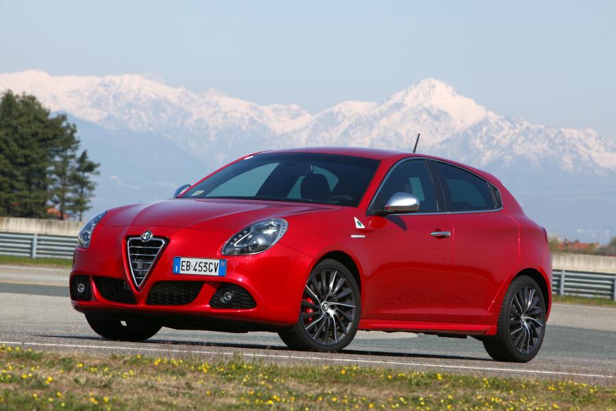  Alfa Romeo Giulietta Quadrifoglio Verde (940) 2010 года  (фото 43 из 48)